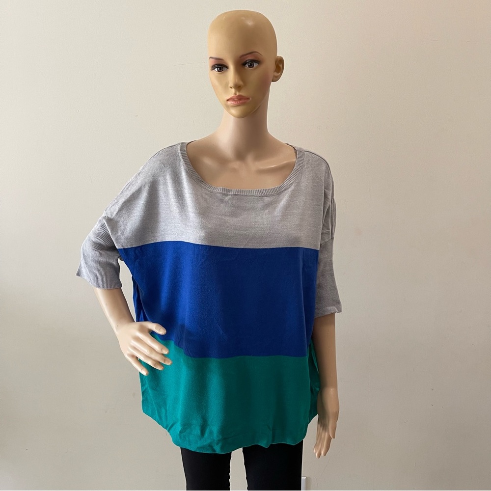 Blue and Grey Colorblock Short Sleeve Scoop Neck Knit Sweater